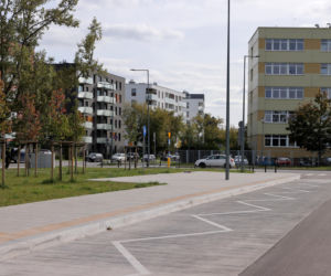 Wybudowali pętlę autobusową i hula po niej wiatr. Dlaczego na nowym osiedlu nie ma żadnej komunikacji?