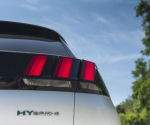 Peugeot 3008 GT HYbrid4 300 KM e-EAT8