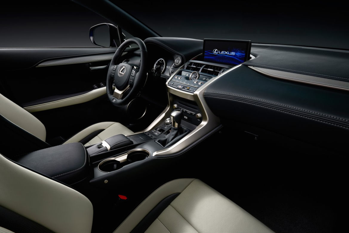 Odświeżony Lexus NX