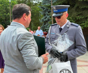 Święto Policji w Starachowicach. Uroczyste awanse, rodzinny piknik i podziękowania