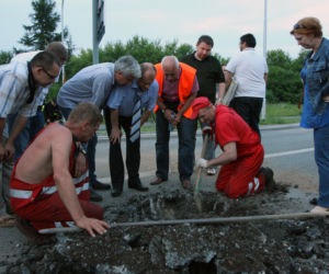 Pękła jezdnia Wału Miedzeszyńskiego