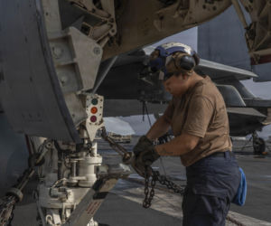 Iran, Chiny i Rosja demonstrują banderę w Cieśninie Ormuz