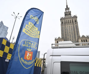 Tyle zarabiają strażnicy miejscy w Warszawie. Stawki mogą zaskoczyć