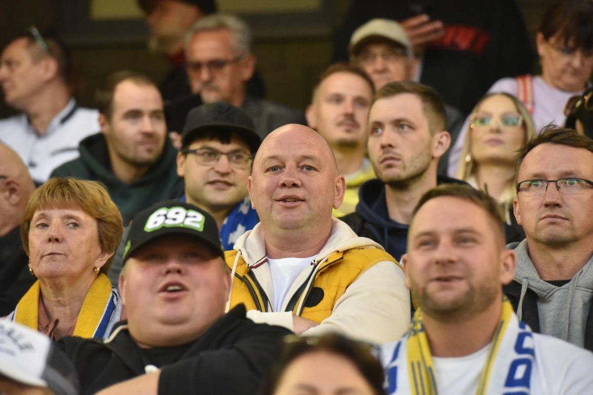 PRES Grupa Deweloperska Toruń - Betard Sparta Wrocław. Zdjęcia kibiców i zawodników z półfinału PGE Ekstraligi na Motoarenie