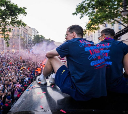 Robert Lewandowski i Wojciech Szczęsny na fecie Barcelony