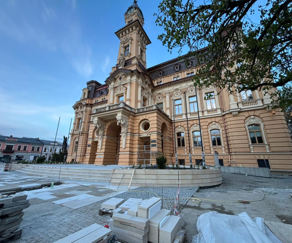 Kończy się remont ratusza w Nowym Sączu. Wiadomo kiedy  otwarcie!