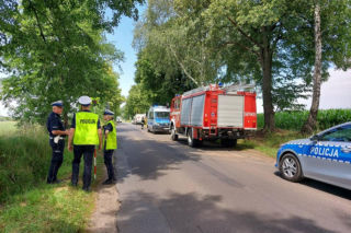 Śmiertelny wypadek koło Zgierza. Saab rozpadł się na kawałki. Nie żyje 44-latek [ZDJĘCIA]