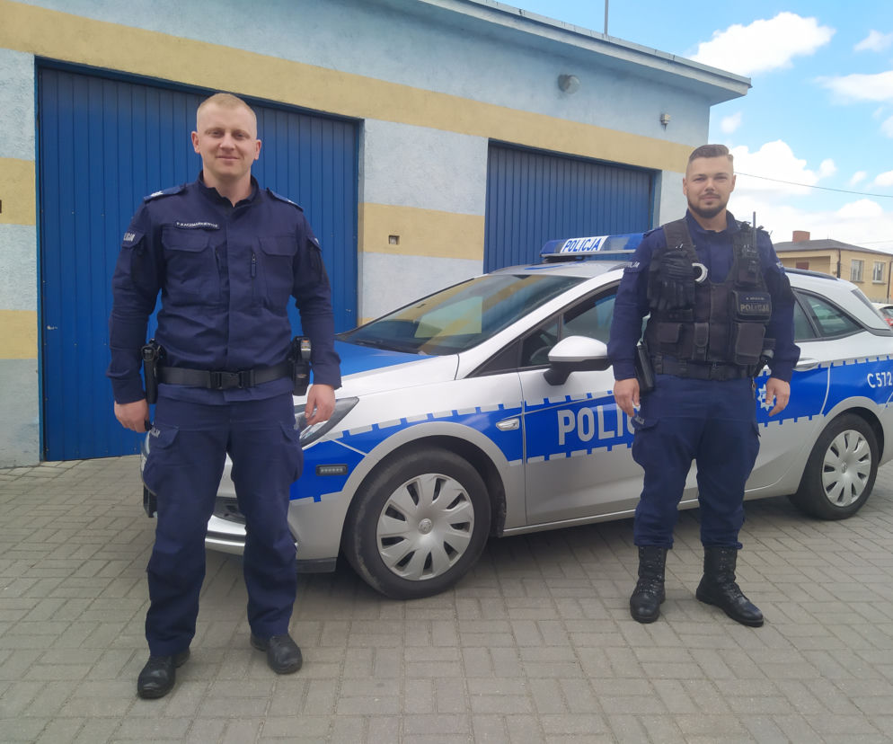Maleńki chłopczyk zaczął się dusić we śnie! Uratowali go bohaterowie z Golubia-Dobrzynia