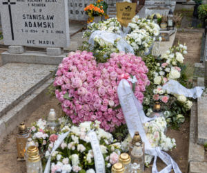 Widok grobu Zuzi łamie serce