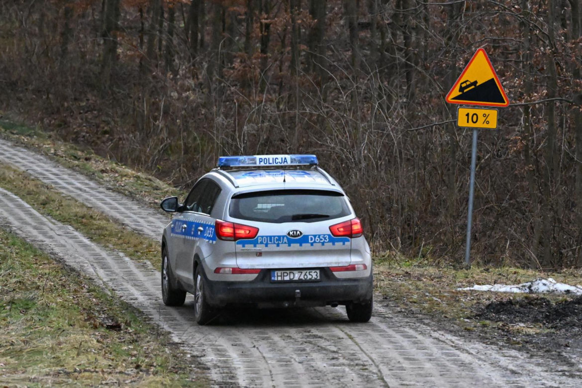 Lubelskie: 200 policjantów poszukuje obiektu, który wleciał w Polską przestrzeń powietrzną [ZDJĘCIA]