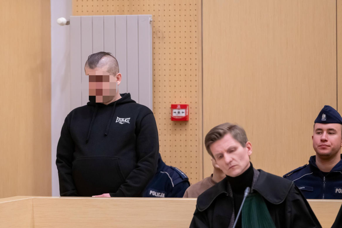 Przed Sądem Okręgowym w Poznaniu stanęli oskarżeni o porwanie i próbę zgwałcenia 16-latka