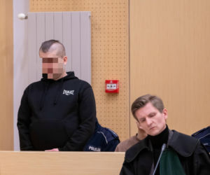 Przed Sądem Okręgowym w Poznaniu stanęli oskarżeni o porwanie i próbę zgwałcenia 16-latka