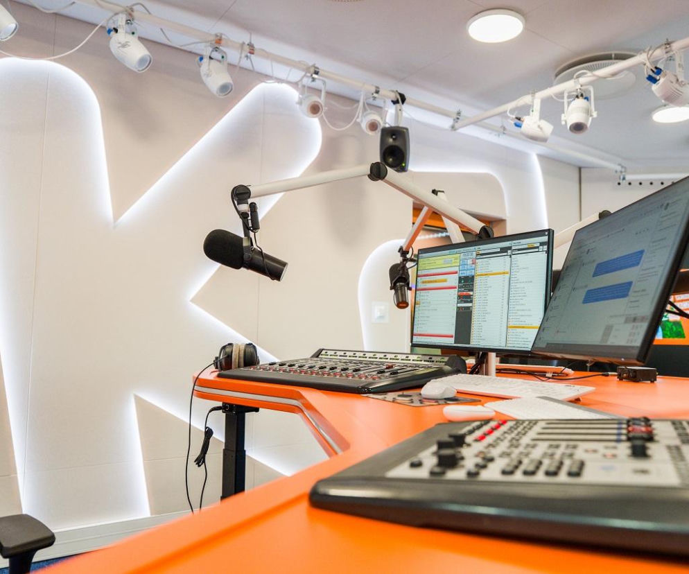 Tak wygląda nowe studio Radia ESKA! Plejada gwiazd na parapetówce