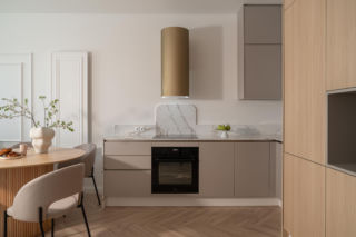 Jak pielęgnować matowe fronty kuchenne, by zachowały elegancję na lata? Praktyczny poradnik