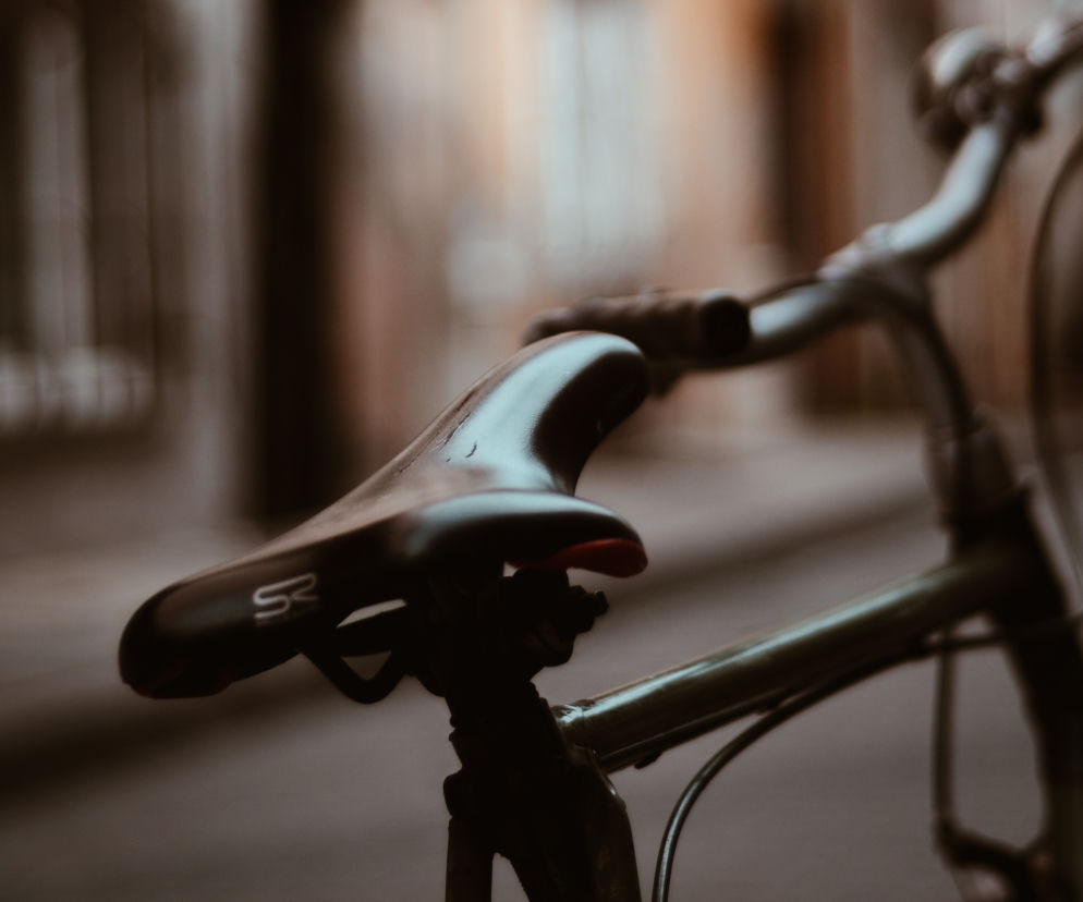 Węgorzewo. Rowerzysta jechał środkiem drogi. Policjantom tłumaczył, że jedzie do mamusi