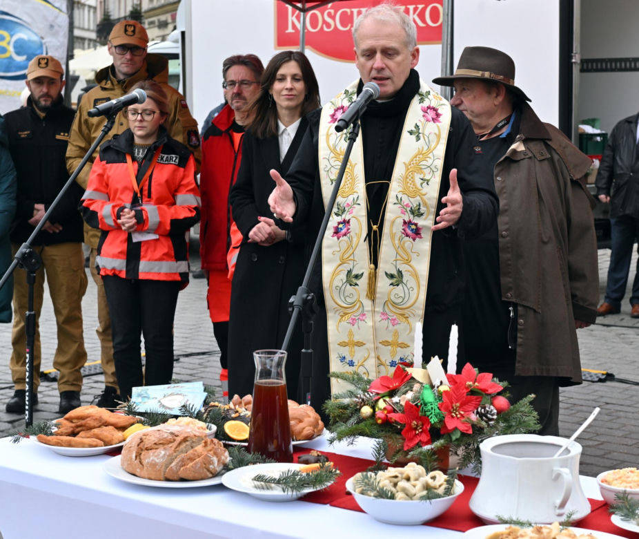 ks. Dariusz Raś