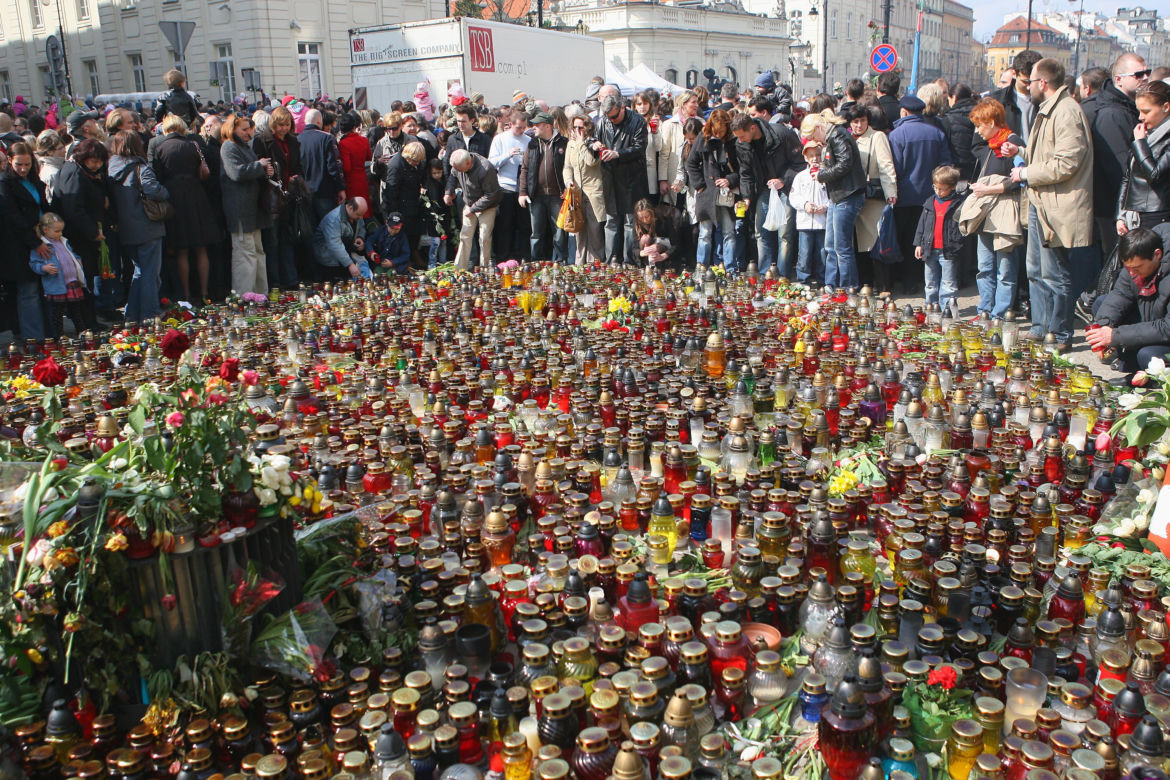 Warszawa dzień po katastrofie smoleńskiej