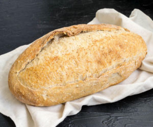 Tylko 3 produkty, woda i sól. Ten błyskawiczny i prosty chleb piekę w wigilię rano