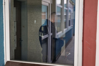 Wbił nóż w brzuch żony bo podejrzewał ją o zdradę