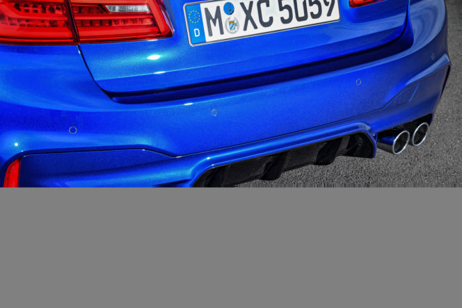 BMW M5 4.4 V8 biturbo M xDrive