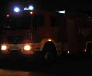 Dramatyczna akcja ratunkowa na boisku. Sanitariusze walczyli o życie mężczyzny 
