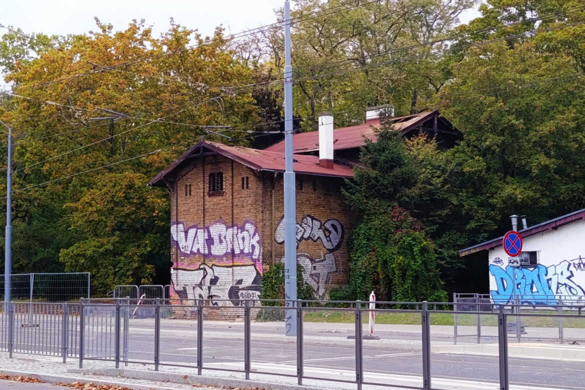 Spalony "domek grabarza" na Pomorzanach