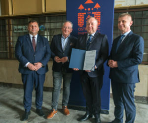 Koniec z ruiną w centrum miasta. Historyczny dworzec w Ostrowcu zyska drugie życie