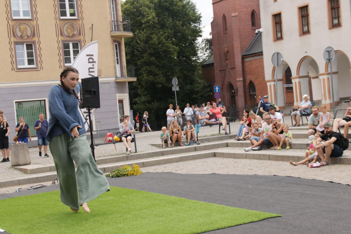 Olsztyński Festiwal Teatrów Ulicznych 2023. Tak bawili się mieszkańcy [ZDJĘCIA]