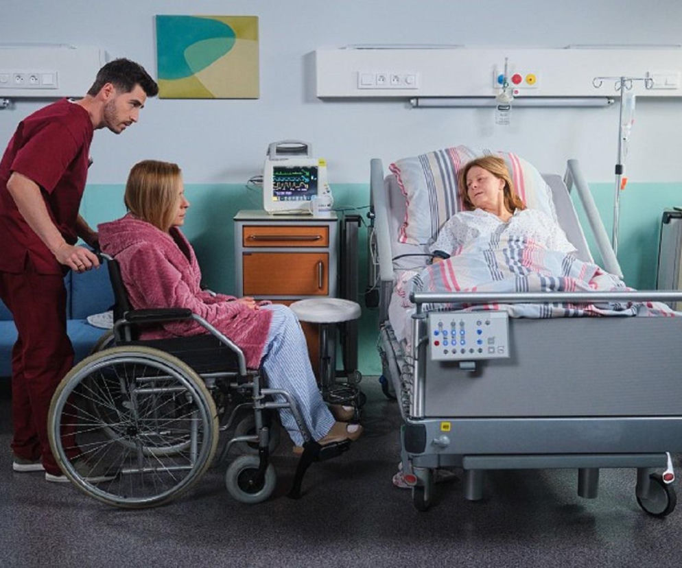 Pierwsza miłość odc. 4140: Marysia (Aneta Zając), Teresa (Ewa Skibińska), Kacper (Damian Kulec)