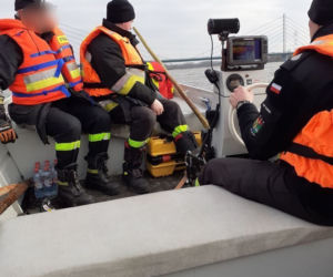 Płock. Ciała dzieci z ranami ciętymi. Trwają poszukiwania podejrzanego o zbrodnię. To ojciec jednego z chłopców? [ZDJĘCIA]