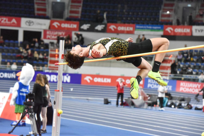 Halowe mistrzostwa Polski w Kujawsko-Pomorskiej Arenie Toruń. Zdjęcia kibiców i zawodników