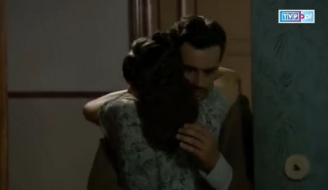 CZAS HONORU 5, odc. 62. Janek (Antoni Pawlicki) i Lena (Agnieszka Więdłocha)