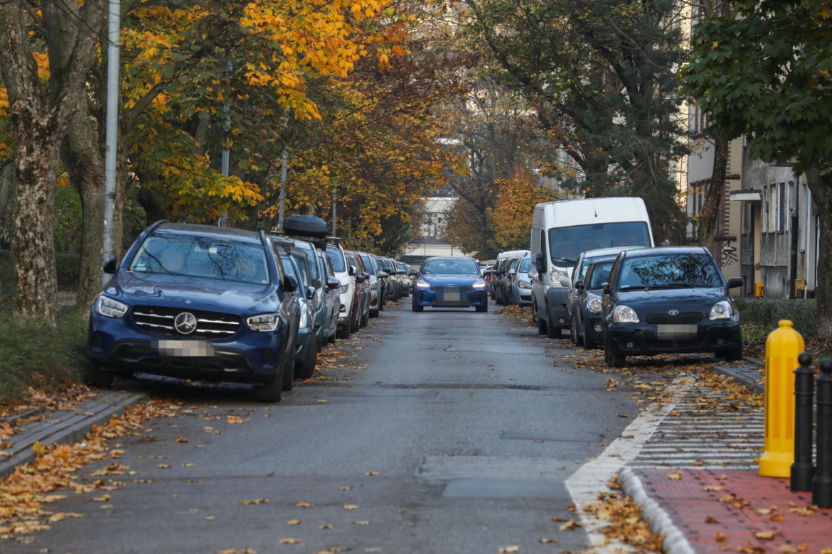 Parkingowa rzeź na Mokotowie. Znikną tysiące miejsc postojowych? 