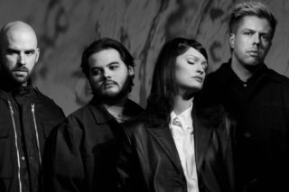Wokalistka Spiritbox przerwała koncert i wyrzuciła z niego fana! To nie zawody karate