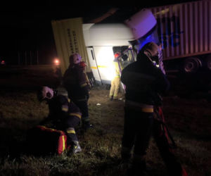 Groźny wypadek na DK 10 pod Bydgoszczą! Kierowca uwięziony w aucie [ZDJĘCIA]