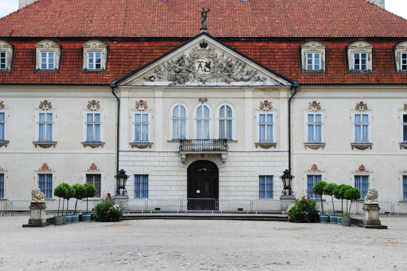 Pałac w Nieborowie na planie Lalki