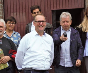 Mały Zgon. Ekipa filmowa z Juliuszem Machulskim w byłym areszcie w Bartoszycach