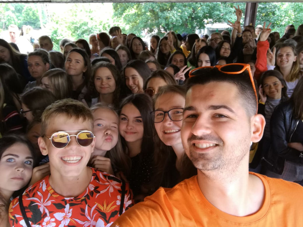 Szał fanek Dawida Kwiatkowskiego w Krakowie