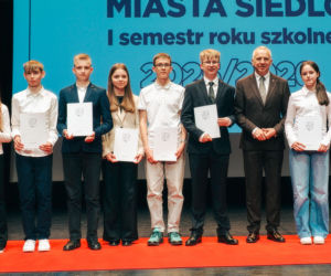 Najzdolniejsi uczniowie odebrali stypendia Prezydenta Miasta Siedlce
