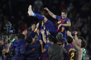 Fani już spekulują! Robert Lewandowski zaskoczył wszystkich po ostatnim treningu w Barcelonie