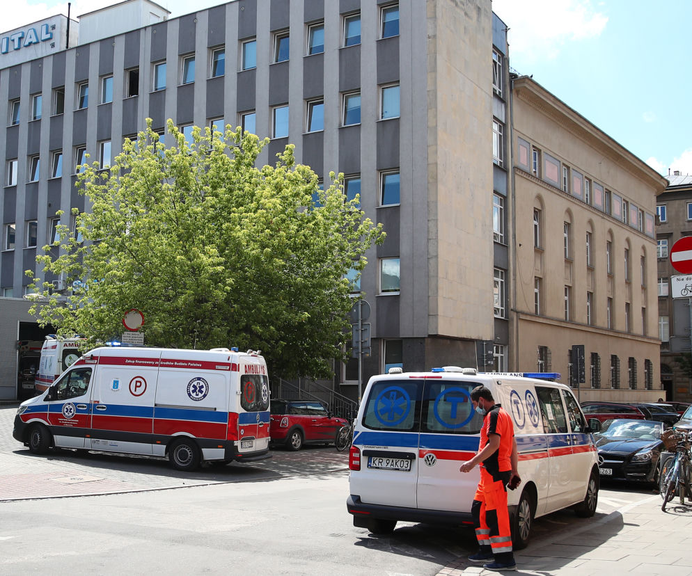 Koronawirus: Kraków stanie się ŻÓŁTĄ strefą? Wskaźniki przekroczone, sanepid komentuje