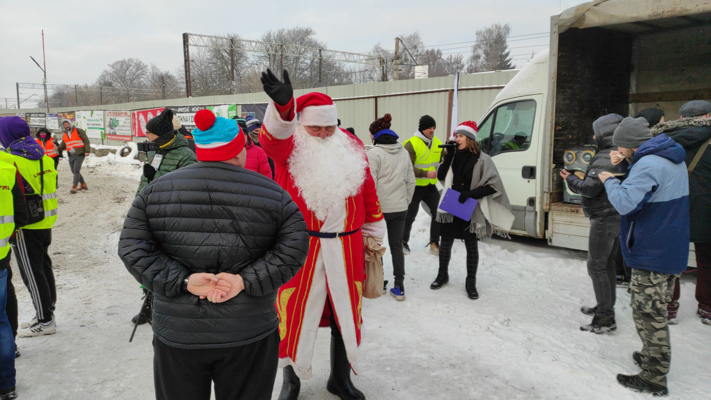 Białystok. Charytatywny Wrak Race Uniwerstal [18.12.2022]