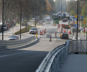 Kierowcy czekają na wiadukt