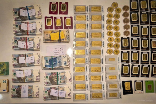 Straż Graniczna weszła jednocześnie do 17 lokali w Pomorskiem, a podczas pościgu ulicami Gdańska padły strzały w opony uciekających aut