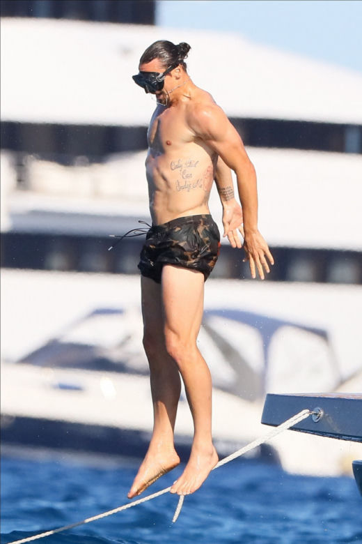 Zlatan Ibrahimović z rodziną na jachcie