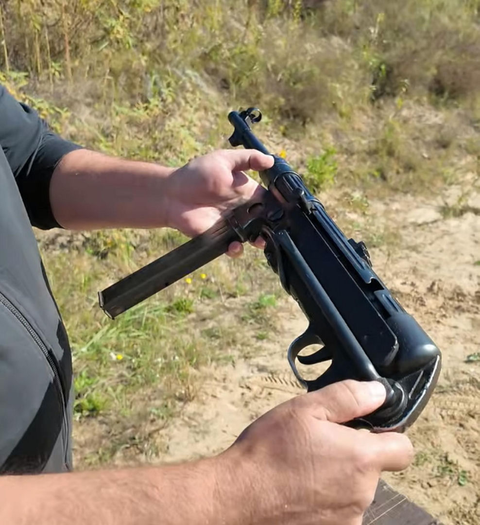 Niemiecki pistolet maszynowy MP 38
