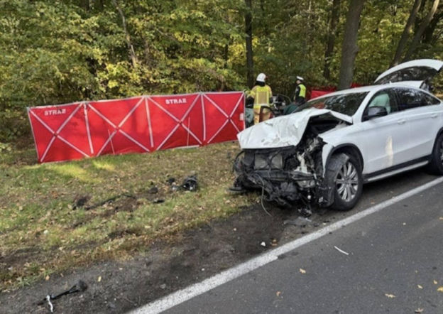 Koszmarny wypadek na skrzyżowaniu. Dwie osoby zmarły mimo reanimacji!