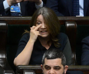 Joanna Lichocka. Przez wulgarny gest straciła pracę u Dudy
