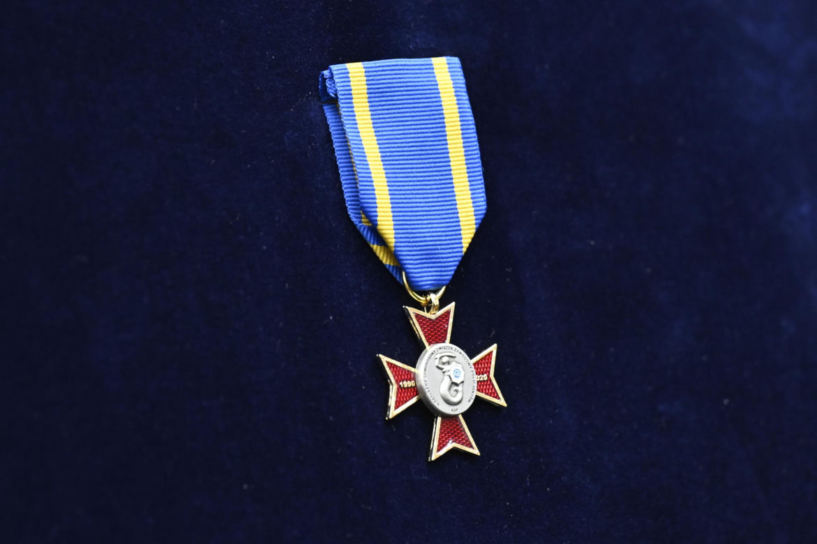 Młody policjant zginął w potwornym wypadku. Pogrzeb Kacpra Mierzejewskiego