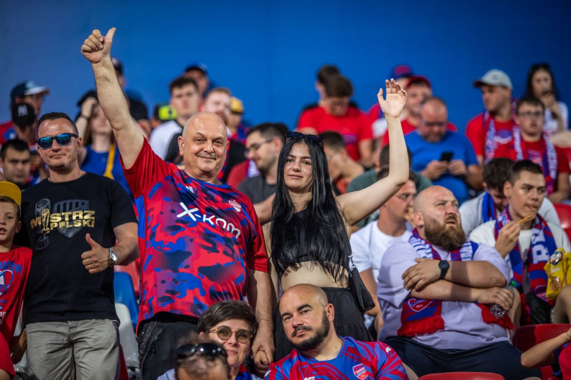 Raków Częstochowa - Legia Warszawa w meczu o Puchar Polski. Ponad 5 tys. widzów na trybunach!
